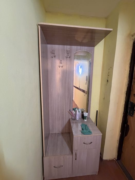 Продам прихожую.