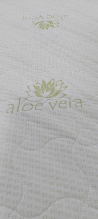 Продавам двулицев  матрак Стил в отлично състояние.