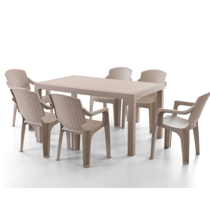 Пластмасов комплект с маса и  6 столa