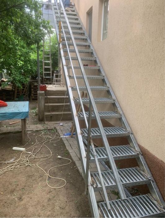 Scari zincate de exterior