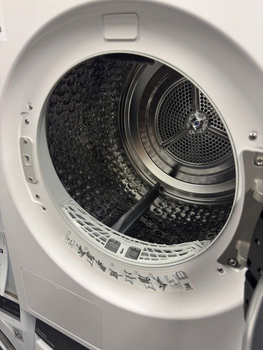 Uscător de rufe cu pompă de căldură 9kg LG RHX5009TWB