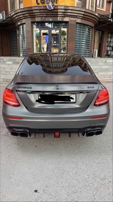 Mercedes benz AMG W213 E63s