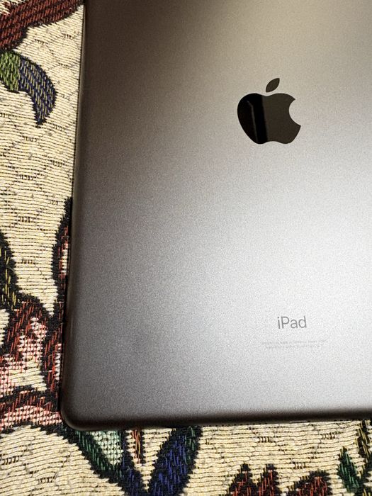 Продам IPAD 9 срочно