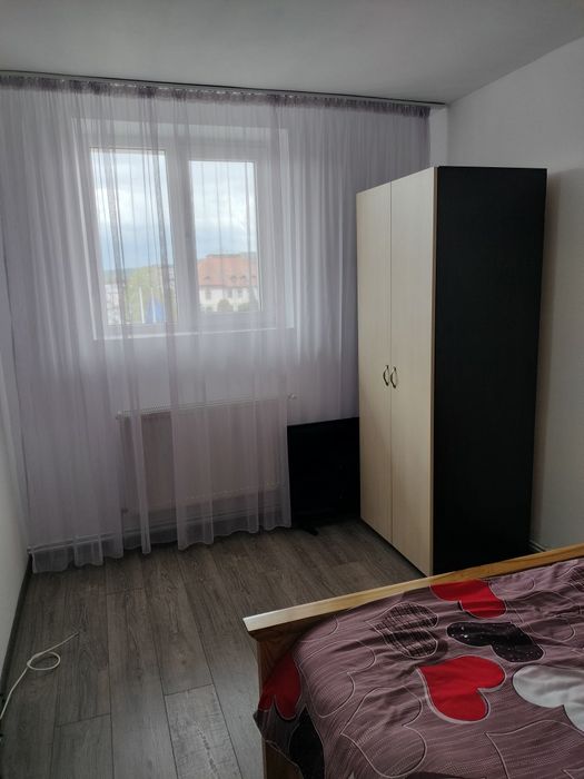 Închiriez apartament 2 camere pozitie centrala cu 2 camere mobilat și utilat