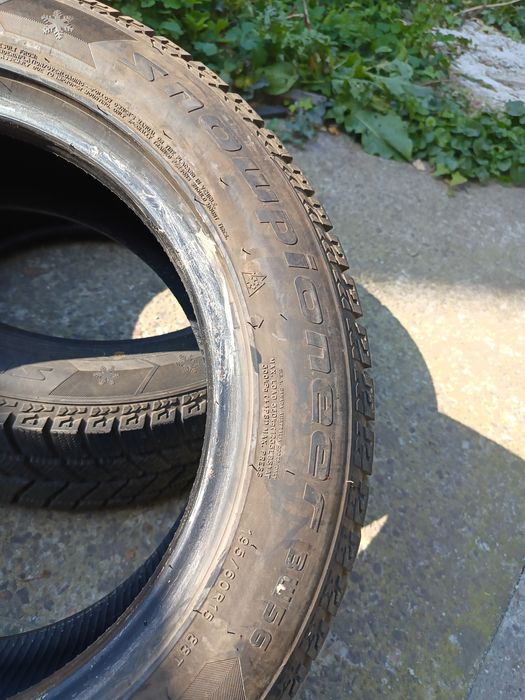 195/60R15 зимни гуми 2броя