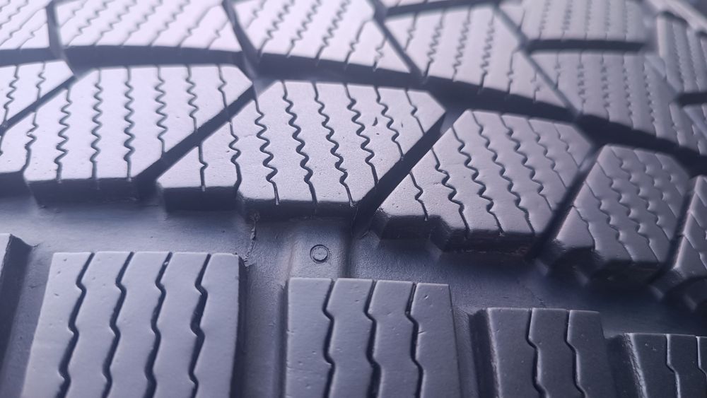 255/40/20 Continental Дот 3722