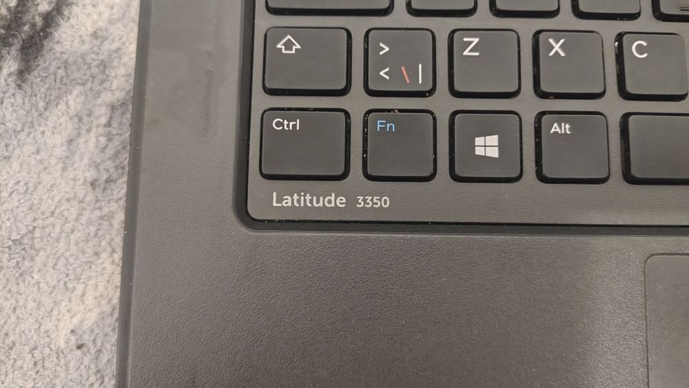 Laptop-uri la pachet