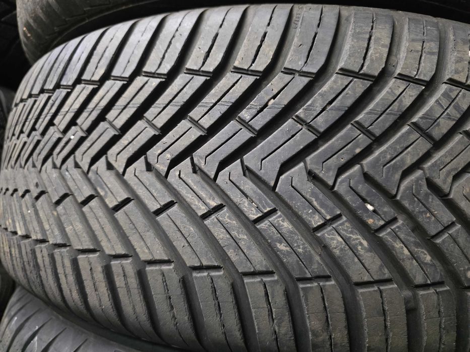 2бр Всесезонни гуми 225 60 17 - Continental