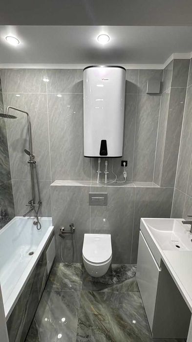 2 комнатная ,крыша двускатная