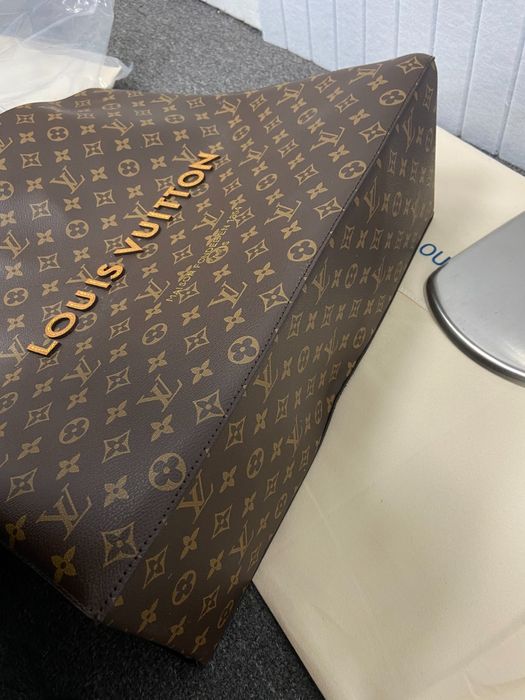 Голяма чанта Louis Vuitton bag тип торба