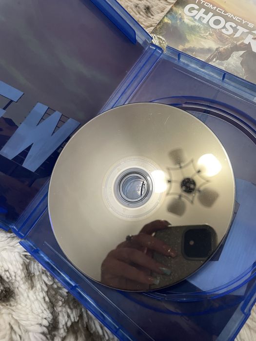 Consolă PS4 + 3 jocuri