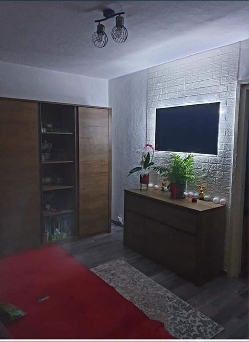 Închiriez ap 2 camere•centrală pe gaz•climă•cheltuieli mici