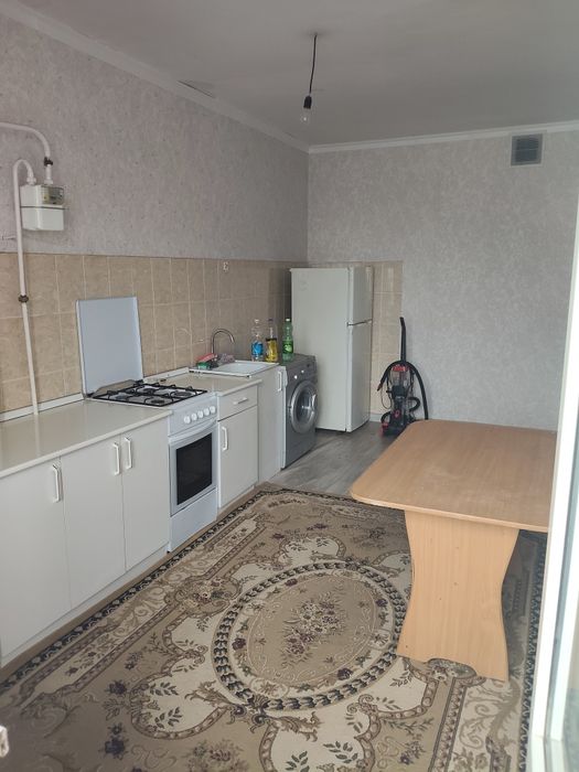 Нурсат3/14 квартира жалға берiледi.