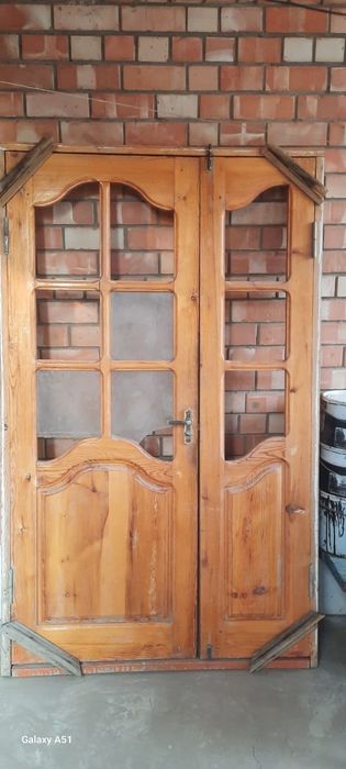 Сатылады есіктер