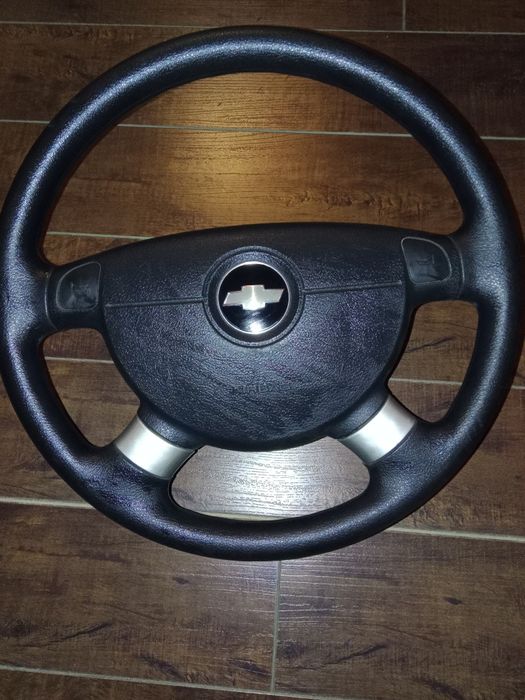 Продам новый руль nexia 3