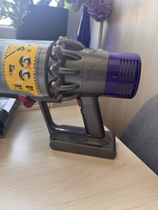 Aspirator Dyson V10