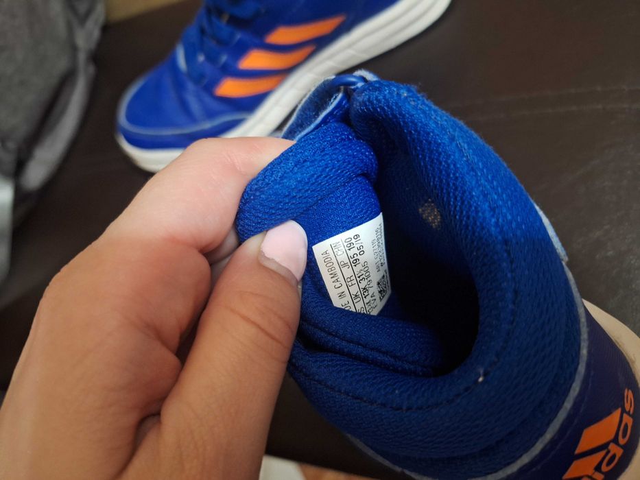 Adidas 31 1/2 кецове адидас детски обувки