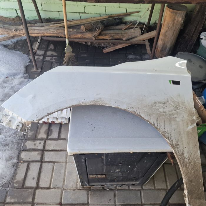 Продам крыло от Шевролет кобальт