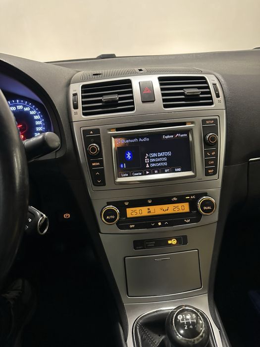 Toyota Avensis 2012г.