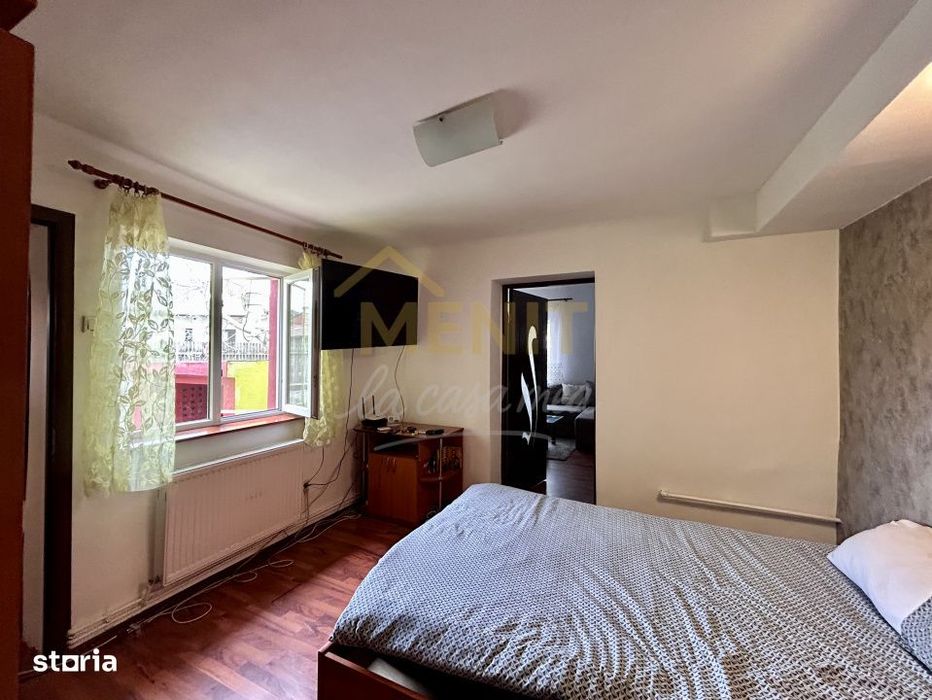 Casa 4 camere, garsoniera, 2 bai, garaj acoperit, Mihai Bravu, Ploiest