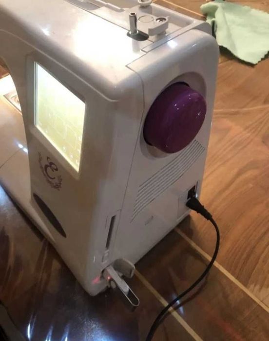 Vishipka tikuv mashinkasi Janome