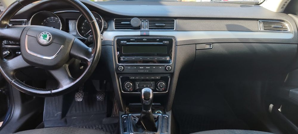 Skoda superb 2. 0 140 cp