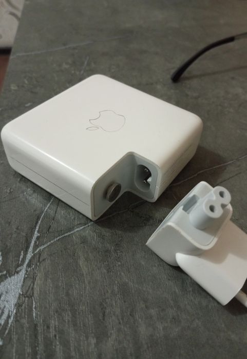 Зарядное устройство Apple 96W блок питания.