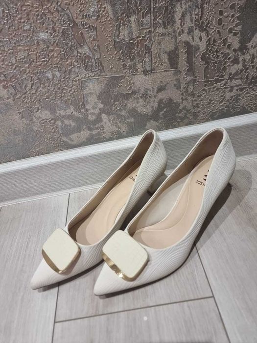 Продам туфли. Б/у в отличном состоянии