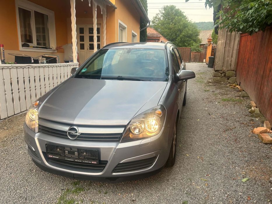 Opel Astra H 1.6 benzină