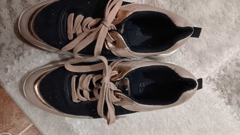 Дамски маратонки