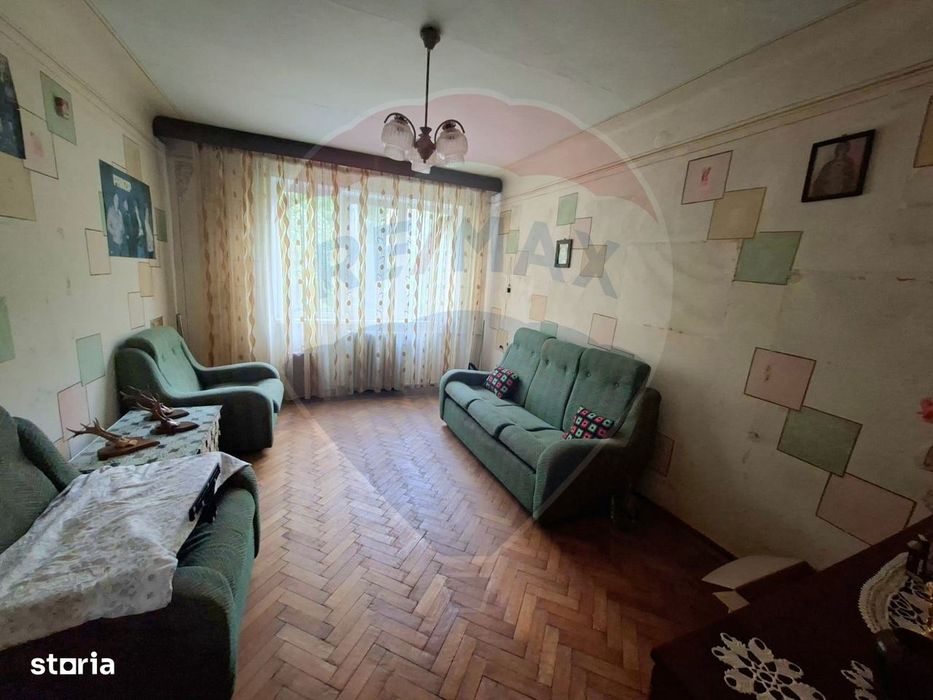 Apartament 3 camere decomandat–Aleea Parcului colt cu Razboieni etaj 1
