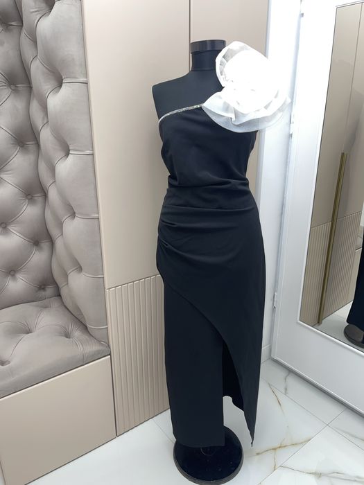 Rochie neagra marimea L