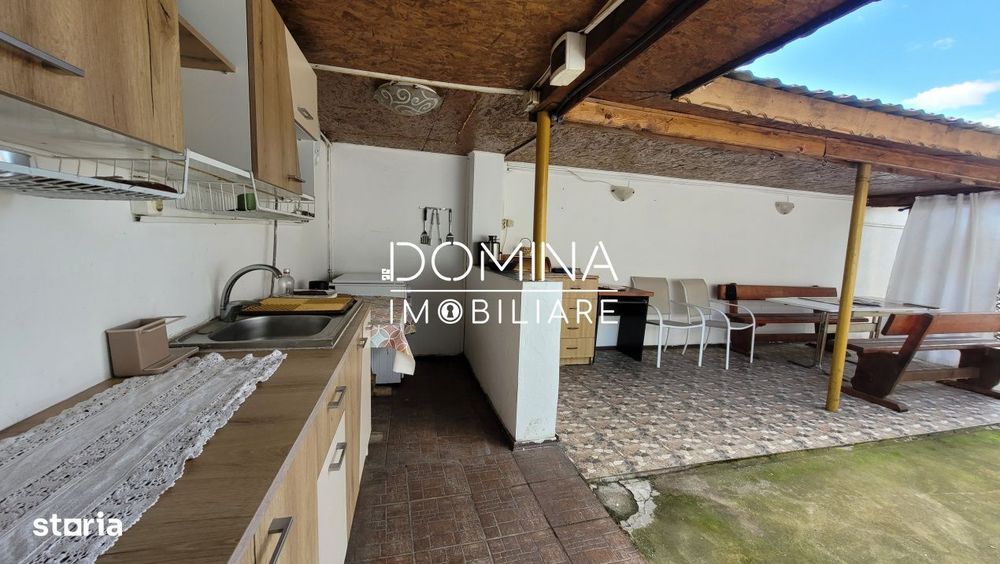 Casa + 800 mp teren, Targu Jiu, str. 14 Octombrie,  zona centrala