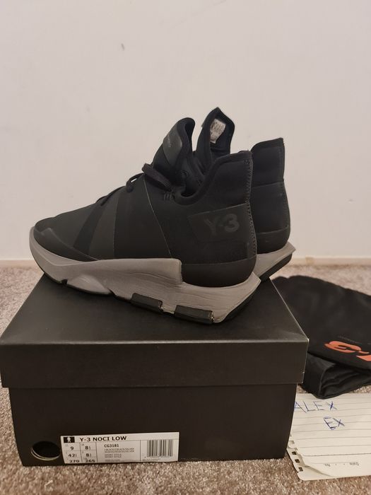 Vând - ghete adidas Y 3 - model Noci Low - mărimea 42 2/3