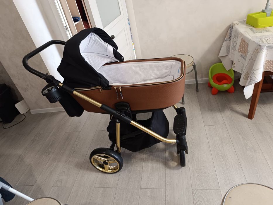 Коляска Adamex