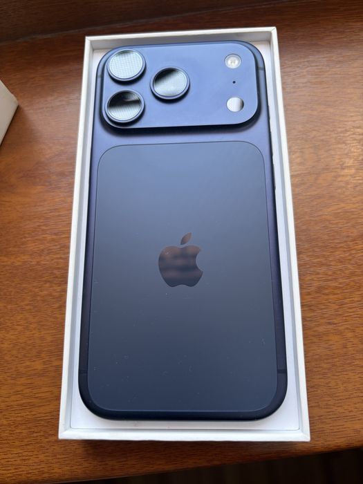 Iphone 17 pro с гарантией