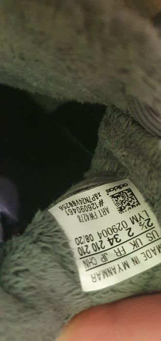 Оригинален adidas hoops mid 34 номер