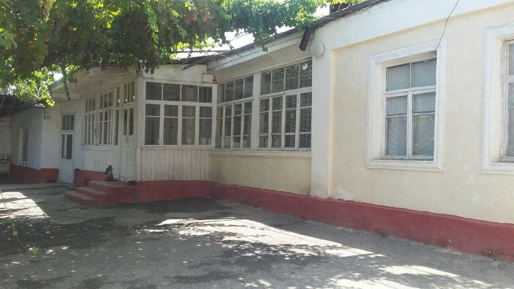 10сотихли ховли уй сотилади!!!