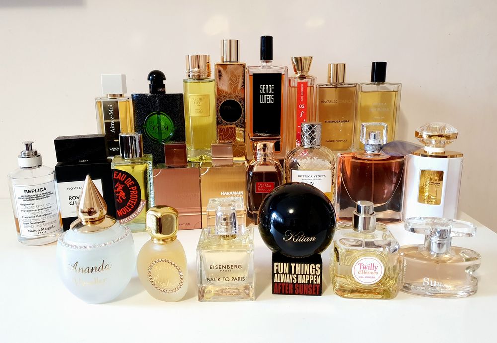 Отливки на парфюми от личната ми колекция.