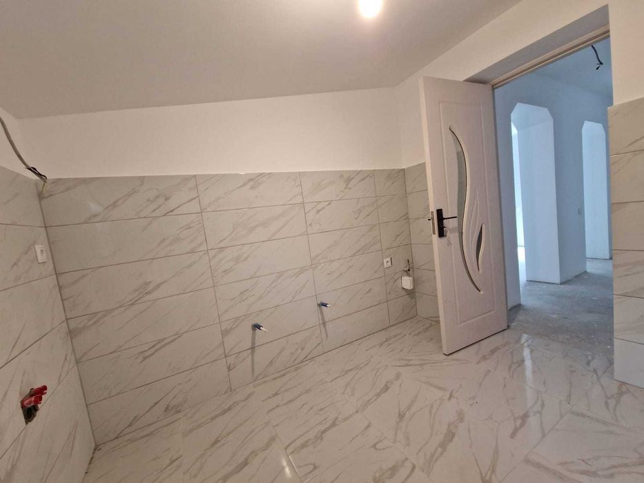 Vila P+1, caramida + a doua  casa de BCA, teren 8000mp