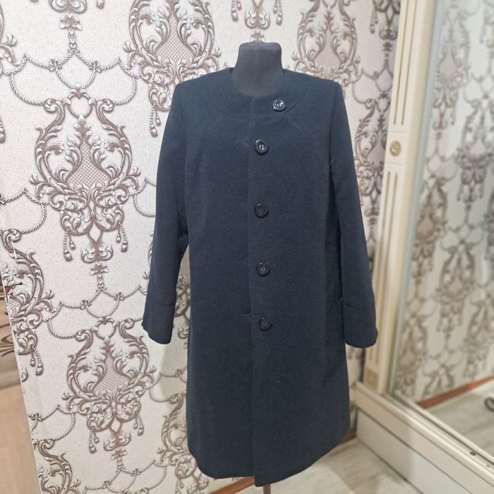 Продам верхнюю одежду
