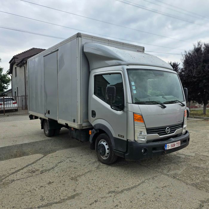 Nissan cabstar 35c13 iveco sprinter
