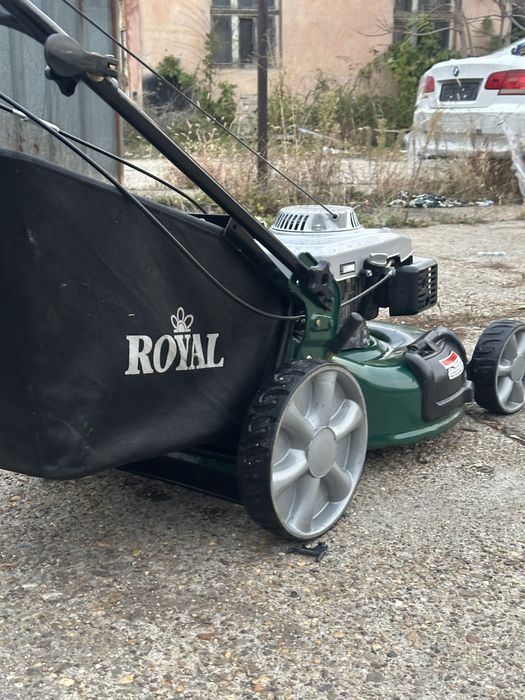 Брнзинова самоходна косачка Einhell Royal 56см