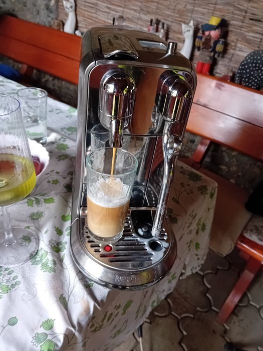 Aparat de cafea nespresso creatista plus