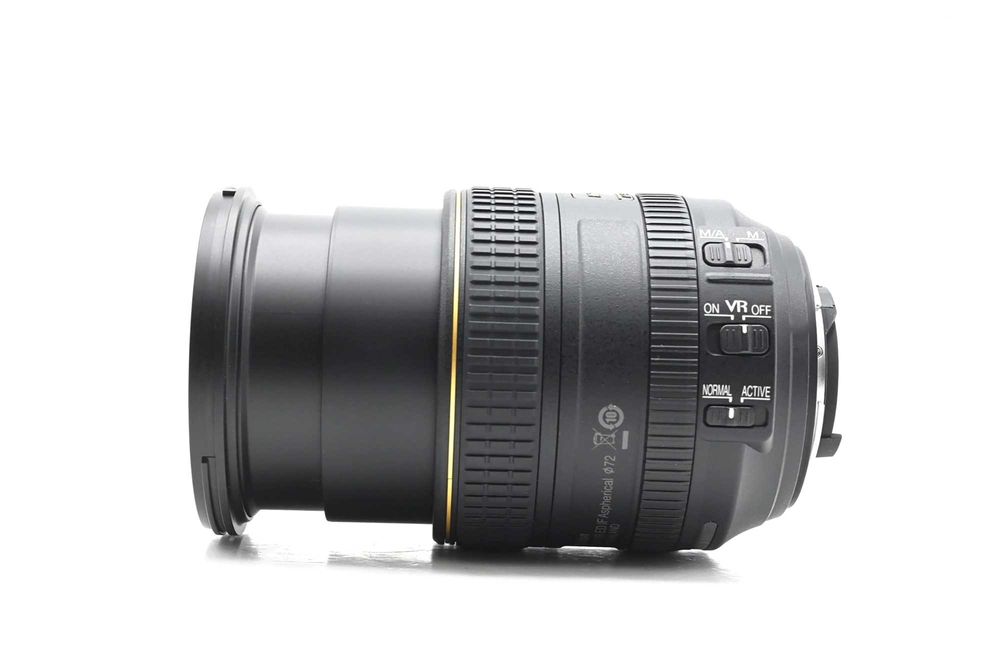 Obiectiv Nikon 16 80mm