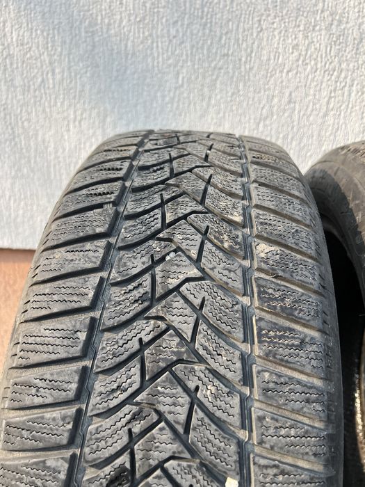 Vand 2 anvelope (cauciucuri) 225 55 17 dunlop de iarna