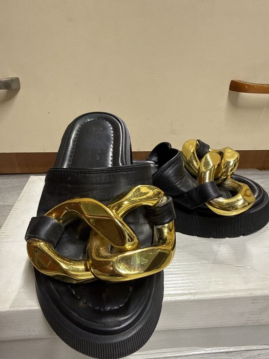 Продам обувь все три пары , б/у