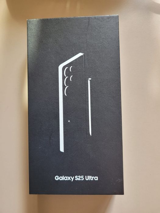 Vând Samsung Galaxy S25 Ultra