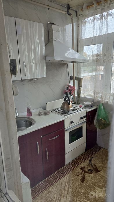 Сдаётся квартира двухком переделанная в трех сдаём желательно семейным