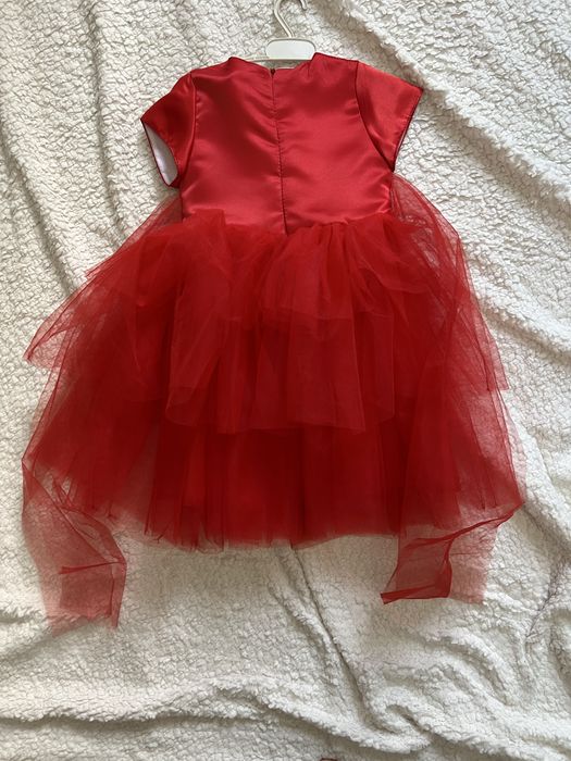 Новое детское платье с биркой